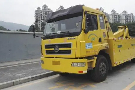 上海高速公路拖车救援多少钱一公里|汽车轮胎修
